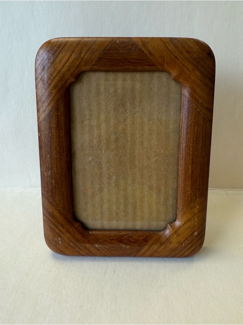 Vintage 1984 Fetco Int’l Wood Picture Frame Thailand.